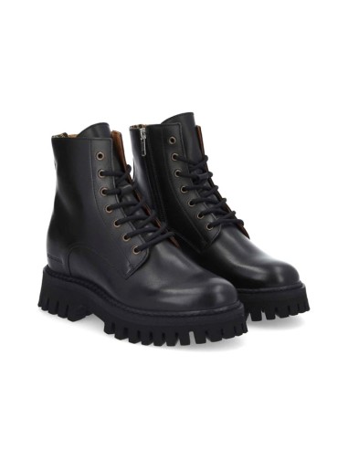 rotterdam lace up