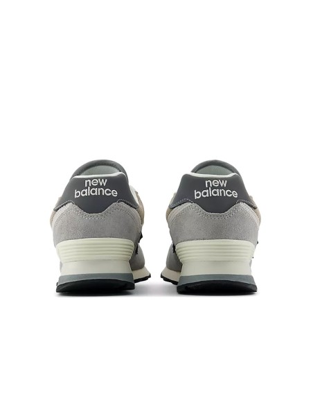 574