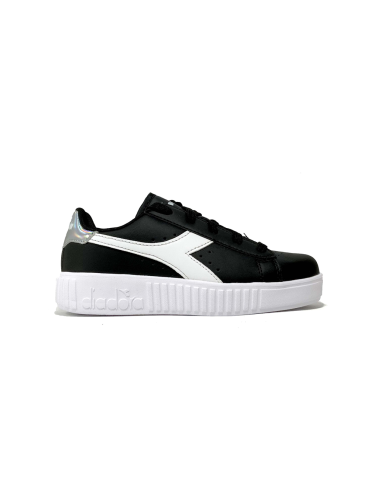 baskets sneakers game step. diadora