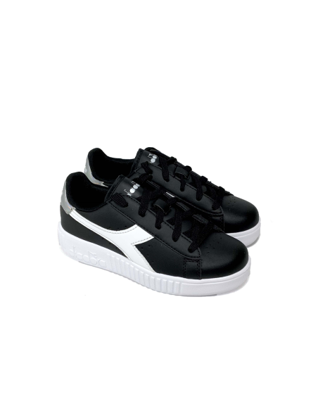 baskets sneakers game step. diadora
