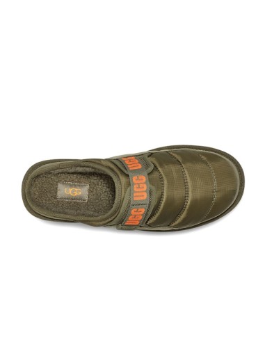 chausson slip on ugg