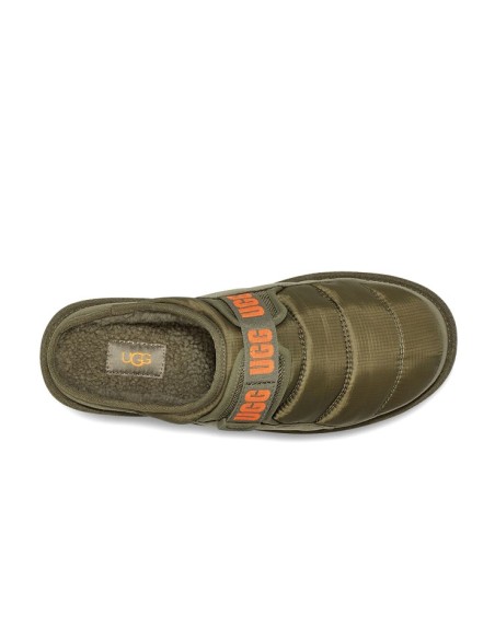 chausson slip on ugg